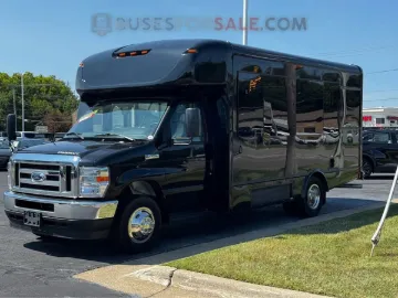 Picture of 2025 Ford E450 Starcraft Shuttle Bus