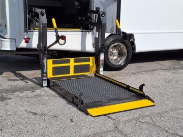 Picture of 2016 Ford E450 Shuttle Bus
