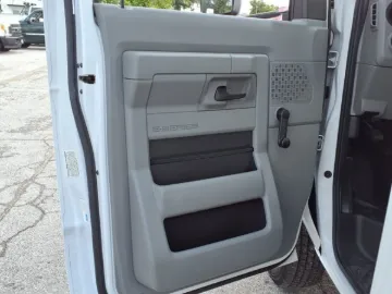 Picture of 2016 Ford E450 Shuttle Bus