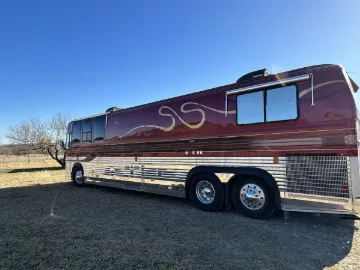 Picture of 1992 Prevost Country Coach Xl 40 Coach Motorcoach Conversion