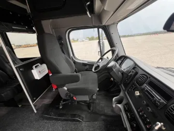 Picture of 2021 Freightliner Glaval Shuttle
