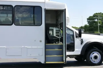 Picture of 2017 Ford F-550 Diesel Glaval 22P ADA