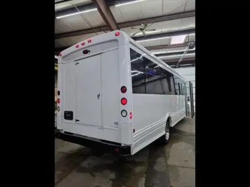 Picture of 2012 Chassis F-550 Super Duty Limo & Party Bus