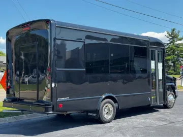 Picture of 2025 Ford E-450 Starcraft Exec 14P