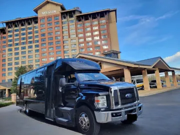 Picture of 2016 Ford F650 Shuttle Bus