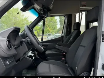 Picture of 2022 Sprinter 3500XD Starcraft 14P