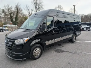 Picture of 2025 Mercedes-Benz Sprinter Limo & Party Bus