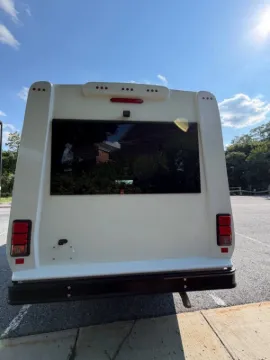 Picture of 2018 Ford E-450 Shuttle Bus