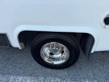 Picture of 2018 Ford E-450 Shuttle Bus