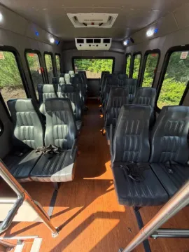 Picture of 2018 Ford E-450 Shuttle Bus