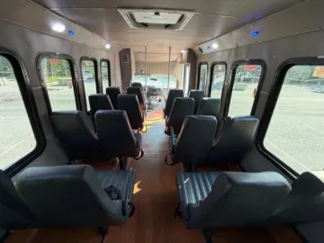 Picture of 2018 Ford E-450 Shuttle Bus