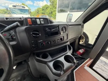 Picture of 2018 Ford E-450 Shuttle Bus