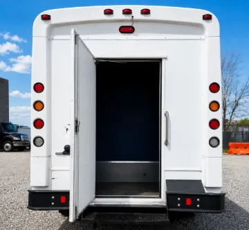Picture of 2017 Ford F650 Glaval 37P