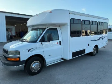 Picture of 2014 Chevrolet 4500 Starcraft 24P