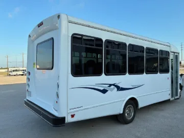 Picture of 2014 Chevrolet 4500 Starcraft 24P