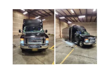 Picture of 2017 Ford E-450 ECB 20P Party Bus