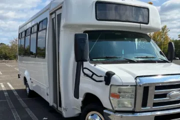 Picture of 2007 Ford E-450 20P Party