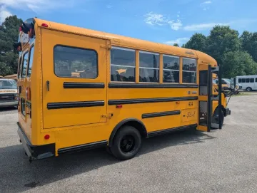 Picture of 2017 Chevrolet Minotour 21P ADA