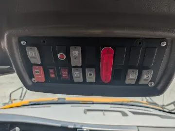 Picture of 2017 Chevrolet Minotour 21P ADA