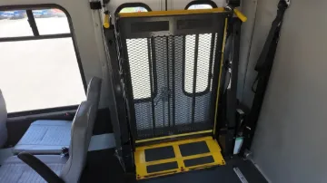Picture of 2019 FORD E-450 Starcraft 18P ADA 