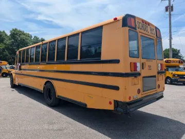 Picture of 2016 Thomas C2 Saf-T-Liner 72P