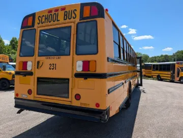 Picture of 2016 Thomas C2 Saf-T-Liner 72P