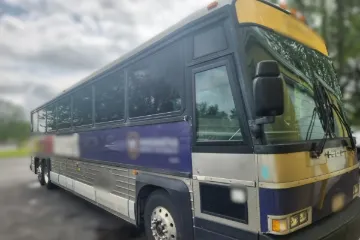 Picture of 1996 MCI 102D 47P 