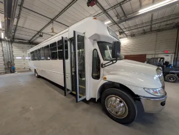 Picture of 2013 International 40P ADA Shuttle