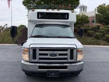 Picture of 2016 Ford E-450 Shuttle Bus ADA