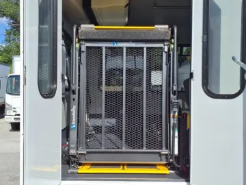 Picture of 2016 Ford E350 Shuttle Bus