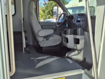 Picture of 2016 Ford E350 Shuttle Bus