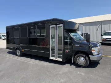 Picture of 2019 Ford Eldorado E450 Shuttle Bus