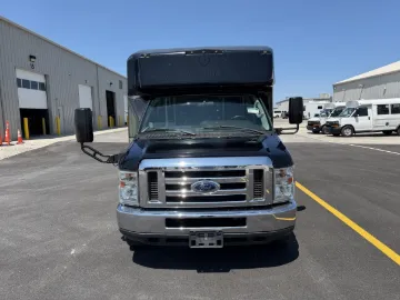 Picture of 2019 Ford Eldorado E450 Shuttle Bus