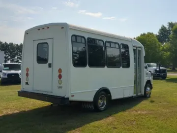 Picture of 2013 Ford E-350 14P Shuttle