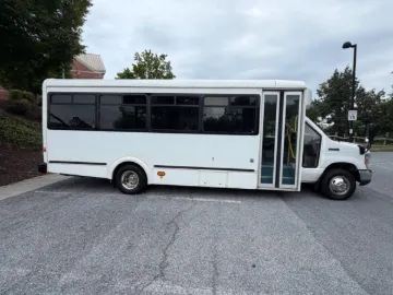 Picture of 2016 Ford E-450 Shuttle Bus ADA