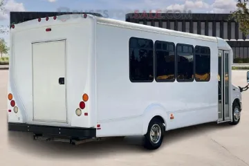 Picture of 2016 Ford E450 Shuttle Bus