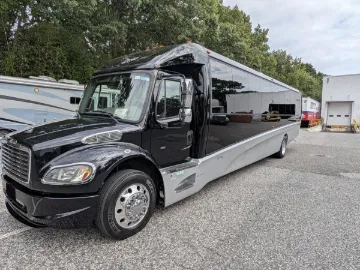 Picture of 2014 Freightliner M2 Gm40 Executive Shuttle Bus