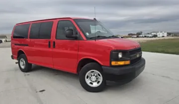 Picture of 2017 Chevrolet Express 2500 Passenger Van