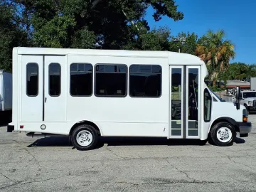 Picture of 2022 Chevrolet Express 4500 Shuttle Bus ADA