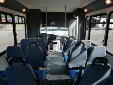 Picture of 2005 Ford Startrans Shuttle Bus ADA