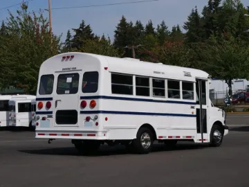 Picture of 2004 Thomas Built Buses Minotour Shuttle Bus