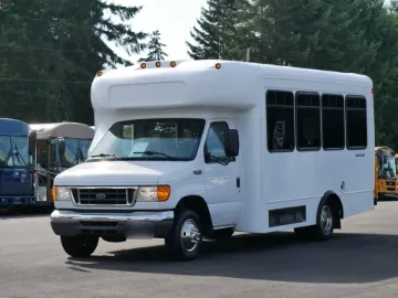 Picture of 2005 Ford Startrans Shuttle Bus ADA