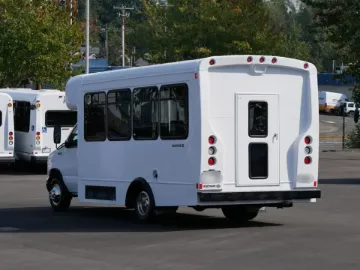 Picture of 2005 Ford Startrans Shuttle Bus ADA