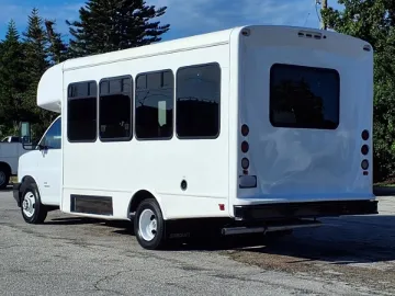 Picture of 2022 Chevrolet Express 4500 Shuttle Bus ADA