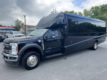 Picture of 2026 Ford F-600 Gm33 Shuttle Bus