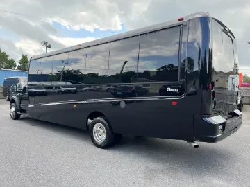 Picture of 2026 Ford F-600 Gm33 Shuttle Bus