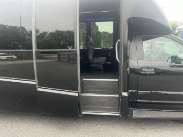 Picture of 2018 Ford F550 Grech Motors Shuttle Bus