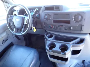 Picture of 2022 Ford E450 Startrans Senator Shuttle Bus