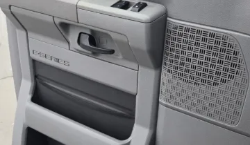 Picture of 2009 Ford E350 Passenger Van