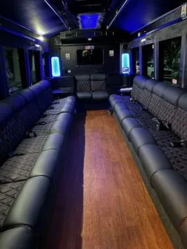Picture of 2016 Ford E450 Starcraft Limo Bus